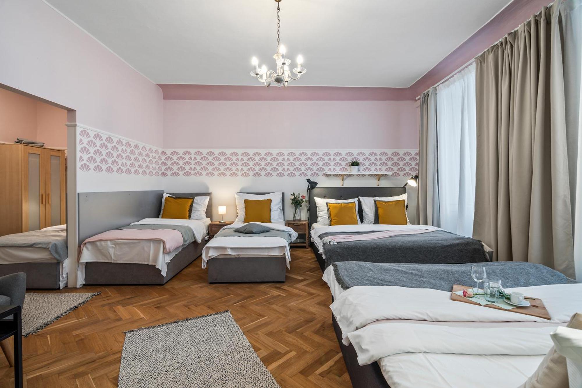 Charles Bridge Historical Apts By Michal&Friends Praga Exterior foto